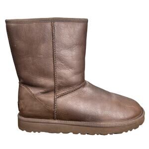 UGG Women’s Classic Short Brown Leather Winter Boot Size US 10